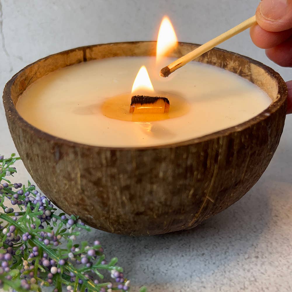 VIE - Coconut Shell Candle - Sea Spray